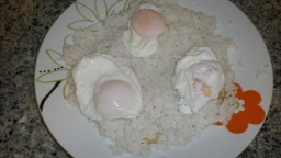Recepta de cuina de Arròs bullit amb ou escalfat